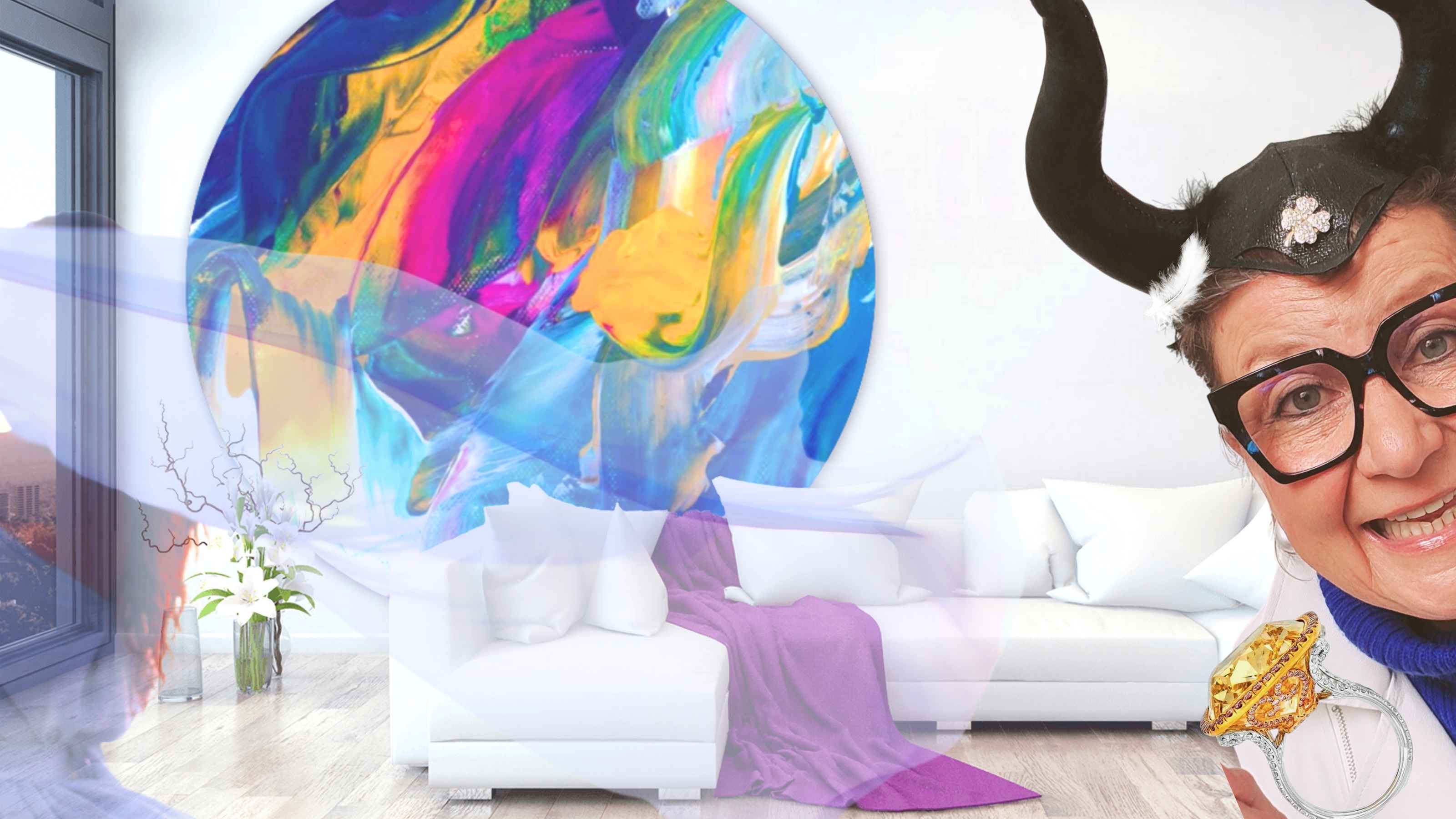 Titelbild INTO THE WOO mit weißem Sofa mit violetter Decke vor einem runden farbigen Wandteppich, ein transparenterSchleier weht durch den Raum, rechts schaut ein Gesicht mit Hörnern und großer Brille ins Bild, vor der Person ist ein wertvoller Ring zu sehen