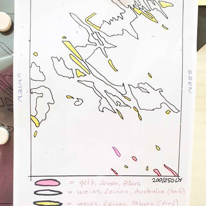 „Farbcodierte Linienzeichnung mit Legende zur Woll- und Farbverteilung für Wandteppich, handschriftlich mit ‚Oben‘ und ‚Unten‘ markiert.“